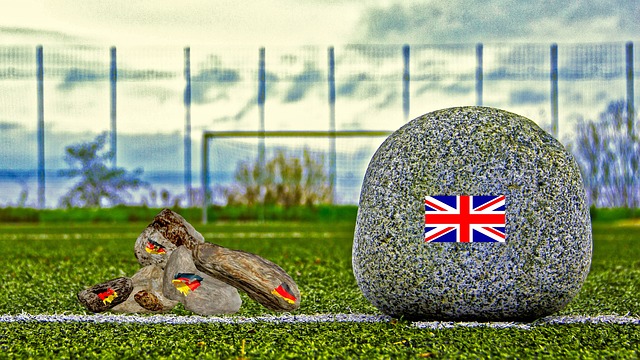 TA：斯通斯今夏不会离开曼城，胡桑诺夫计划留队